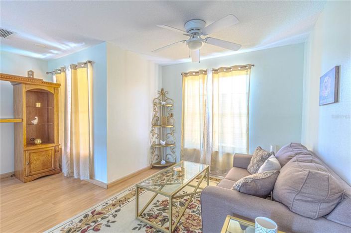 Image No.25-5 Bed Property for sale