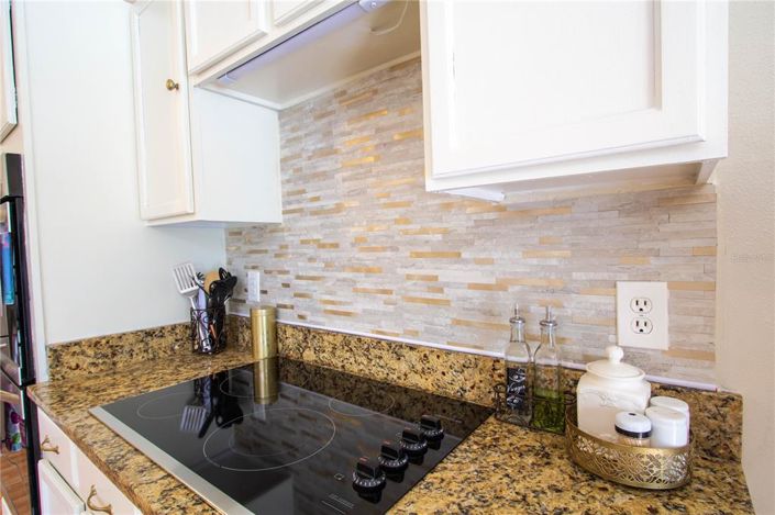 Image No.9-5 Bed Property for sale