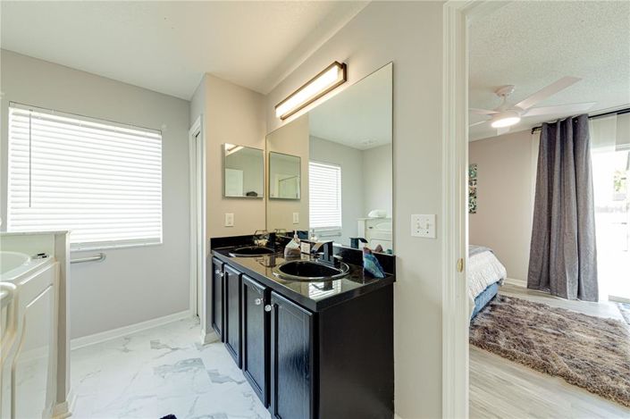 Image No.41-4 Bed Property for sale