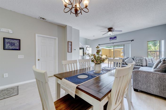 Image No.16-3 Bed Townhouse for sale