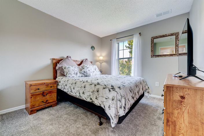 Image No.30-3 Bed Townhouse for sale