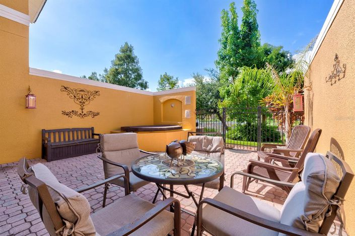 Image No.51-3 Bed Townhouse for sale