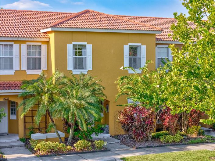 Image No.55-3 Bed Townhouse for sale