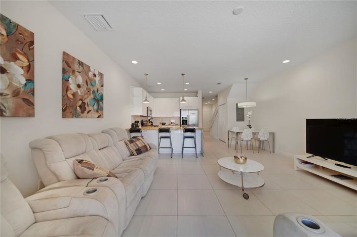 Image No.12-3 Bed Townhouse for sale