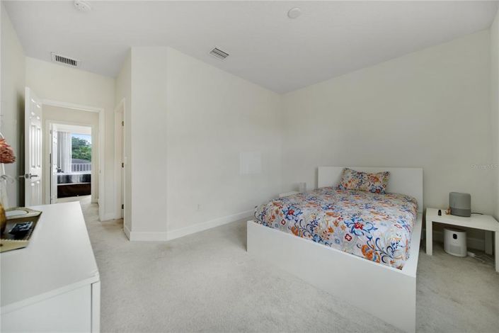 Image No.21-3 Bed Townhouse for sale