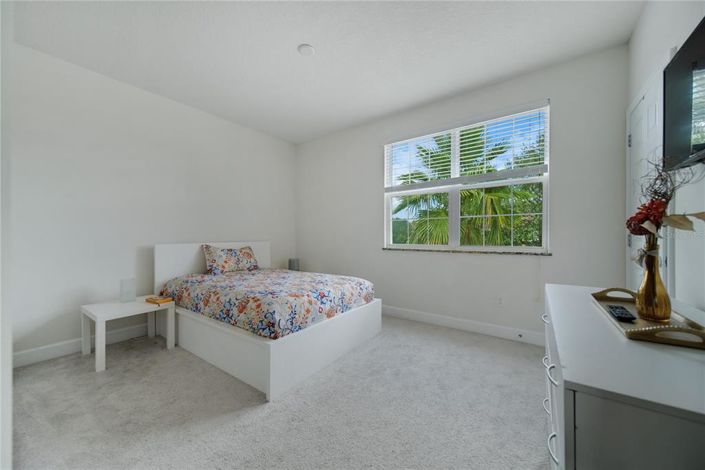 Image No.22-3 Bed Townhouse for sale