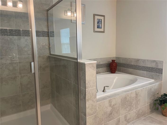 Image No.30-5 Bed Property for sale