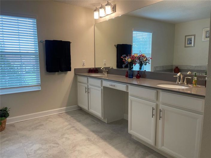 Image No.31-5 Bed Property for sale