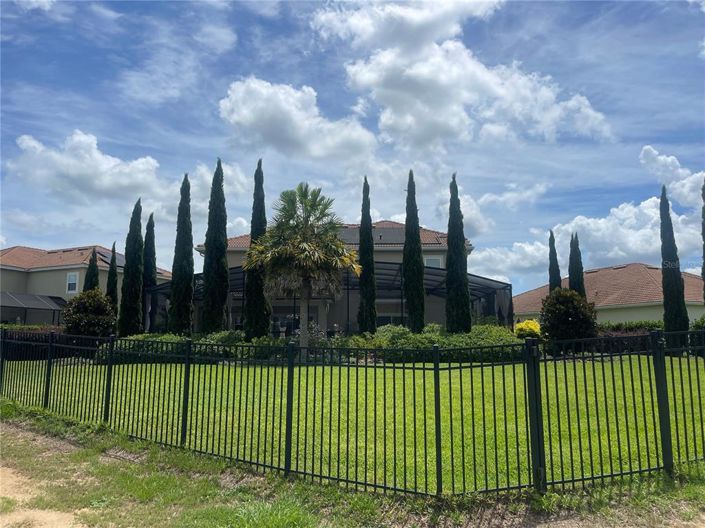 Image No.40-5 Bed Property for sale