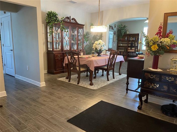 Image No.50-5 Bed Property for sale