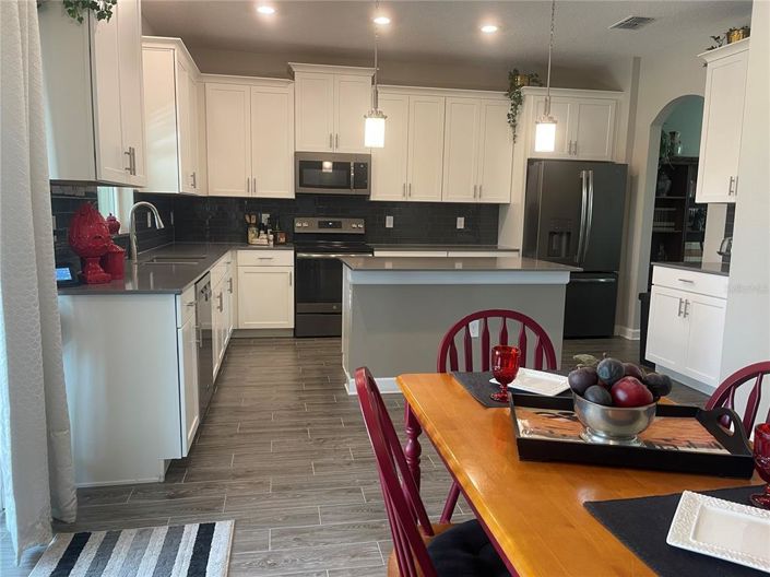 Image No.55-5 Bed Property for sale