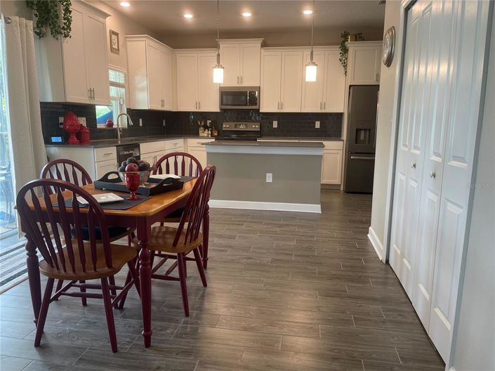 Image No.56-5 Bed Property for sale