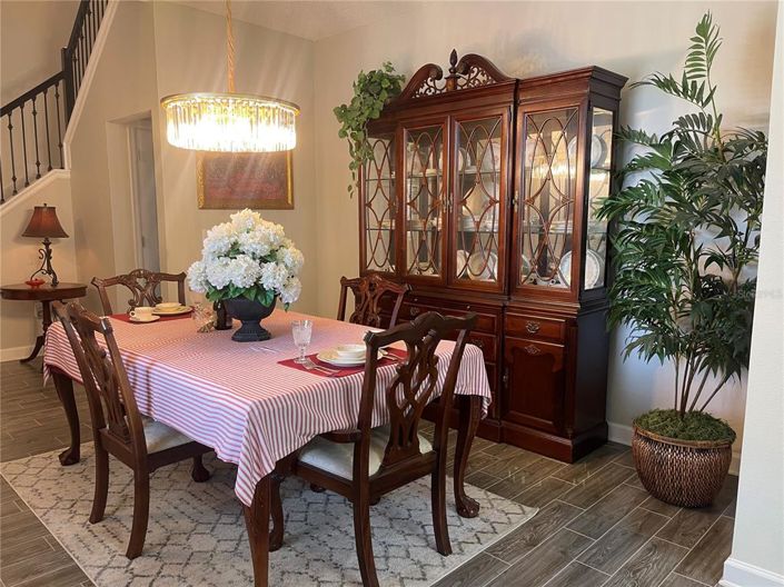 Image No.8-5 Bed Property for sale