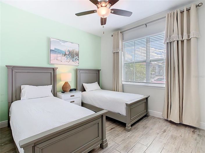 Image No.12-3 Bed Townhouse for sale