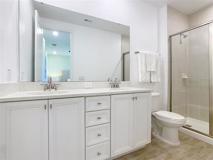 Image No.13-3 Bed Townhouse for sale