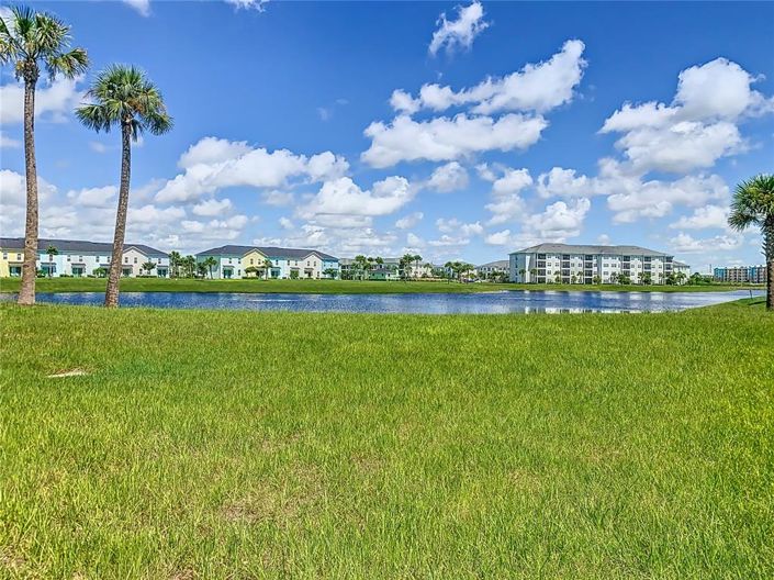 Image No.19-3 Bed Townhouse for sale