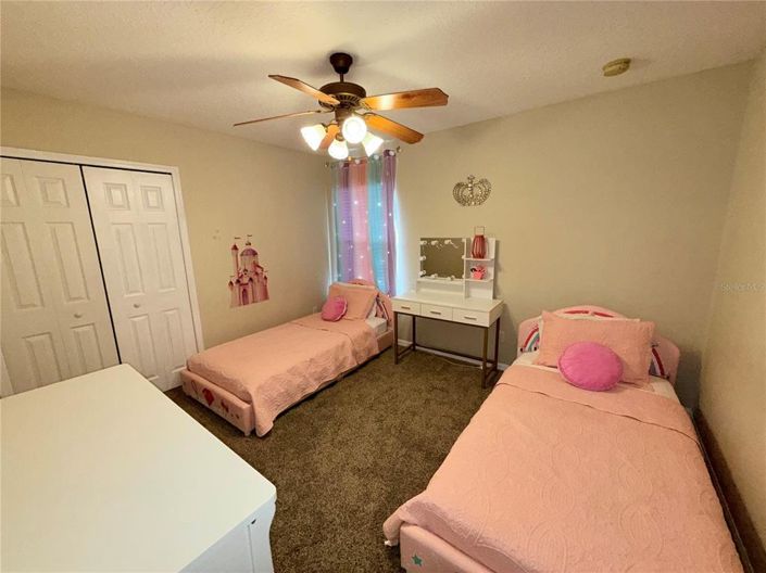 Image No.20-6 Bed Property for sale