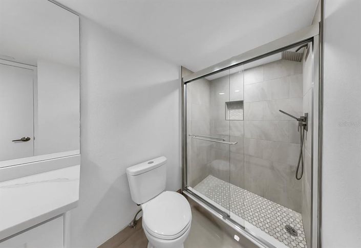 Image No.17-2 Bed Property for sale