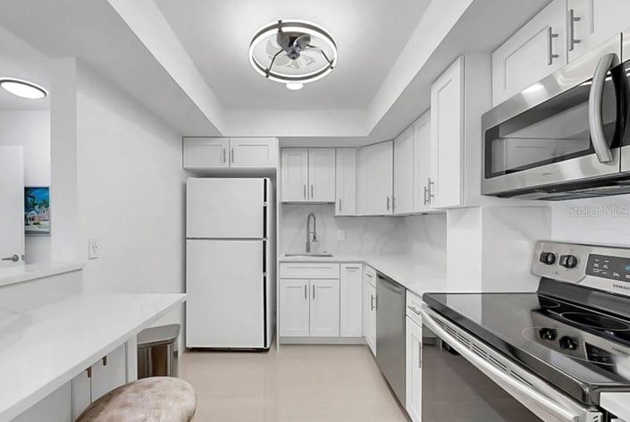 Image No.7-2 Bed Property for sale