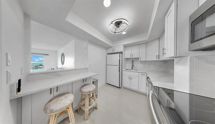 Image No.9-2 Bed Property for sale