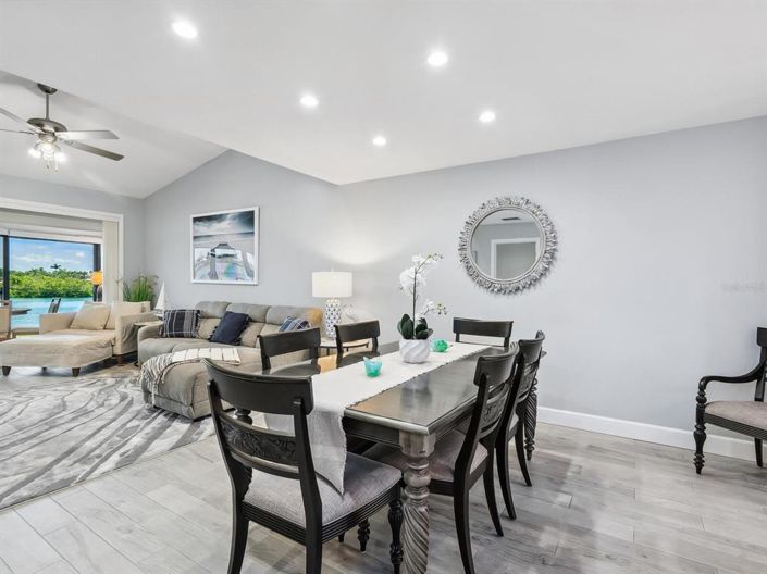 Image No.11-2 Bed Property for sale