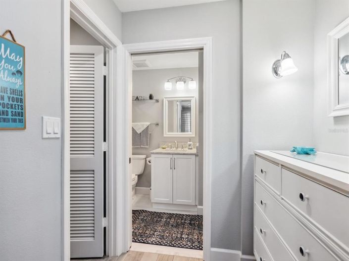 Image No.28-2 Bed Property for sale