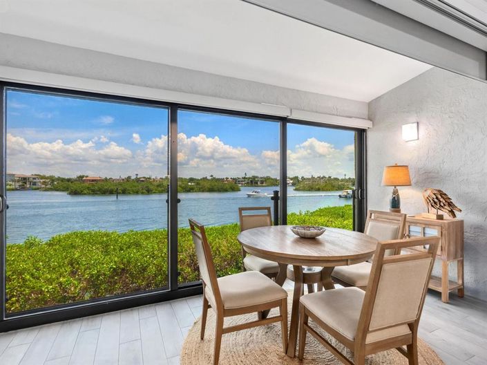 Image No.3-2 Bed Property for sale