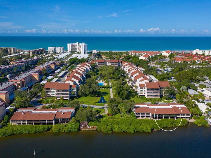 Image No.32-2 Bed Property for sale