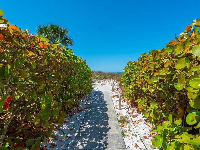 Image No.44-2 Bed Property for sale