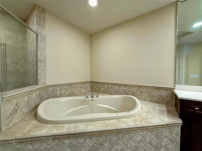 Image No.52-3 Bed Property for sale