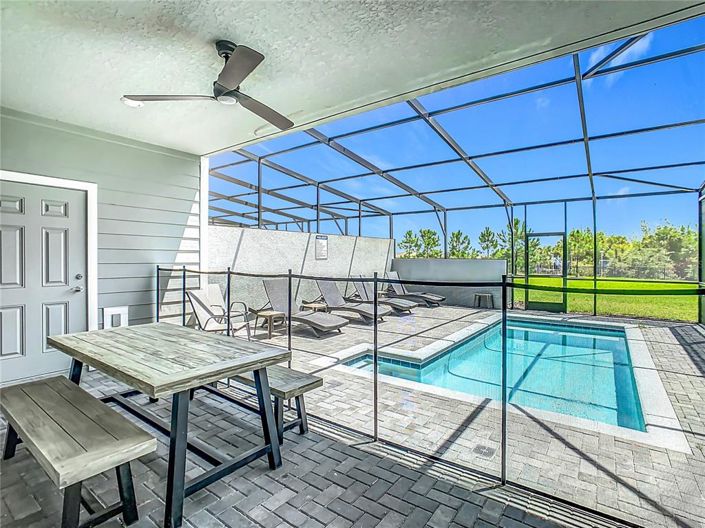 Image No.45-5 Bed Townhouse for sale