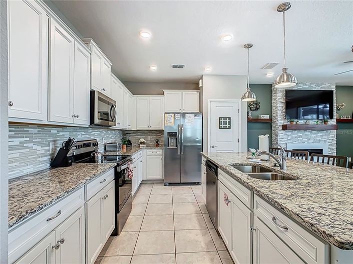 Image No.6-5 Bed Townhouse for sale