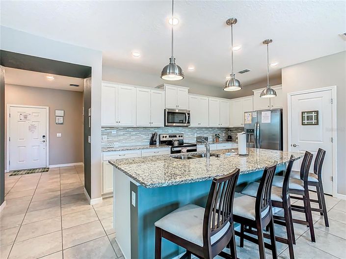 Image No.9-5 Bed Townhouse for sale