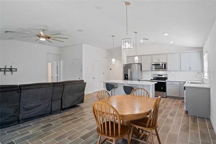 Image No.12-4 Bed Property for sale