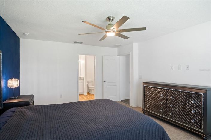 Image No.15-4 Bed Property for sale