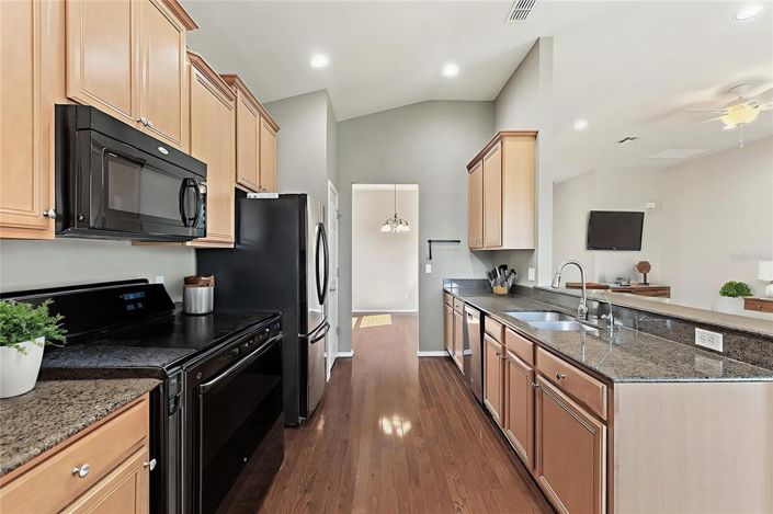 Image No.24-3 Bed Property for sale