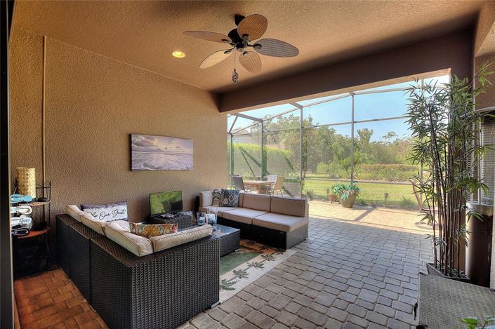 Image No.19-3 Bed Property for sale