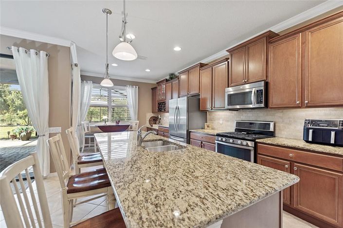 Image No.27-3 Bed Property for sale