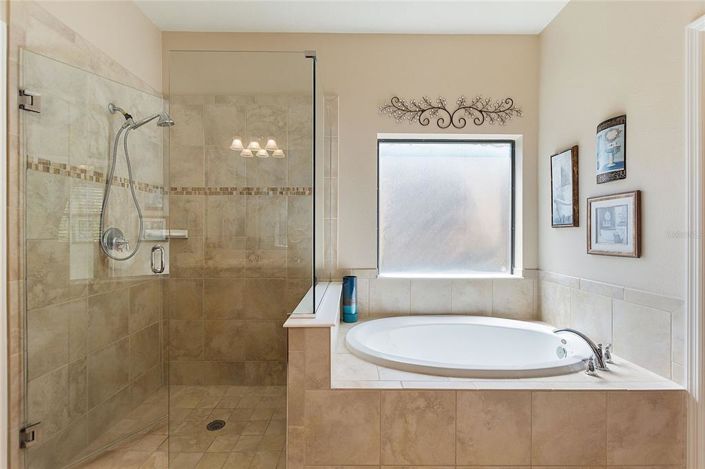 Image No.32-3 Bed Property for sale