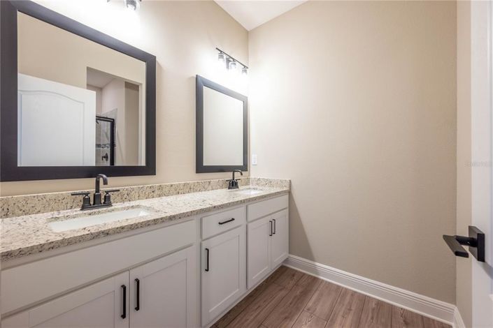 Image No.5-3 Bed Property for sale