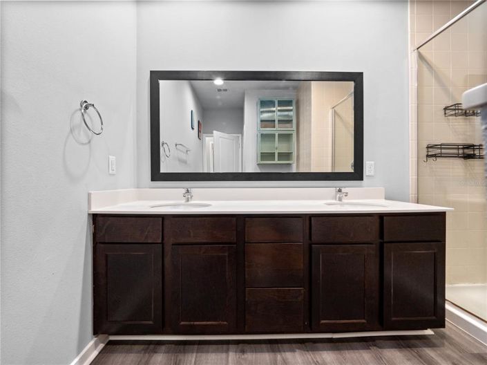 Image No.18-2 Bed Townhouse for sale