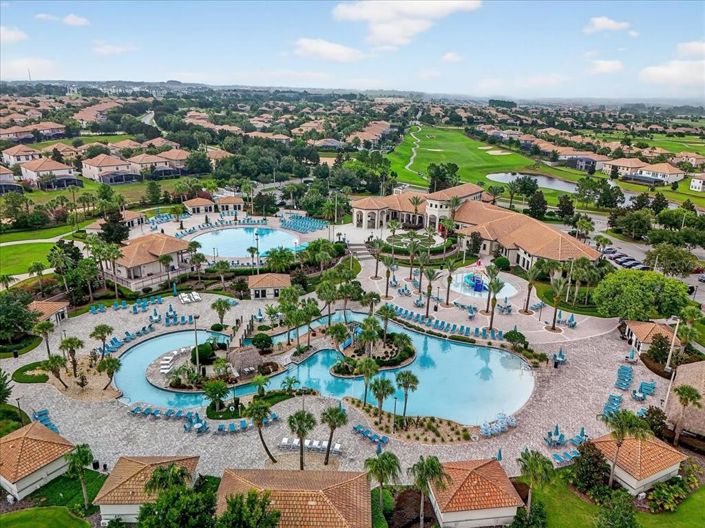 Image No.52-8 Bed Property for sale