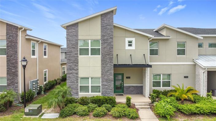 Image No.1-5 Bed Townhouse for sale