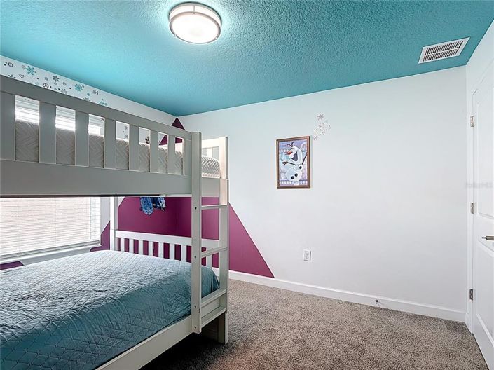 Image No.18-5 Bed Townhouse for sale