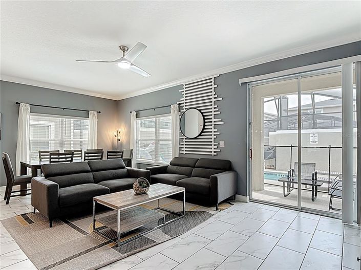 Image No.7-5 Bed Townhouse for sale