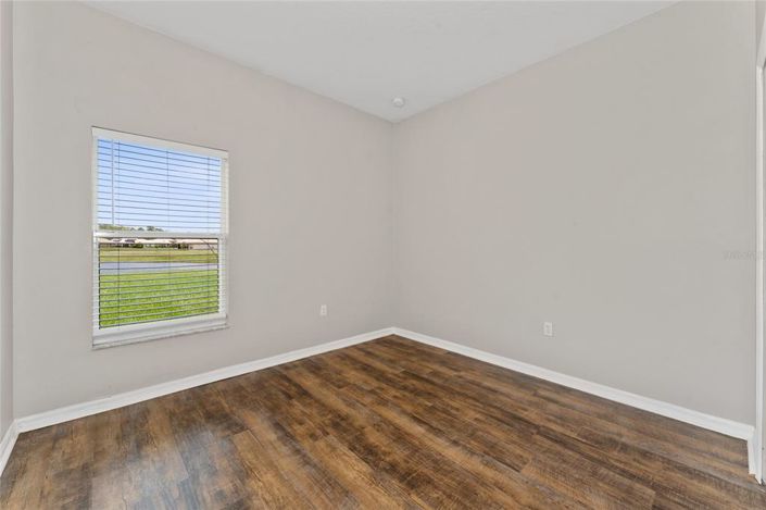 Image No.30-3 Bed Property for sale