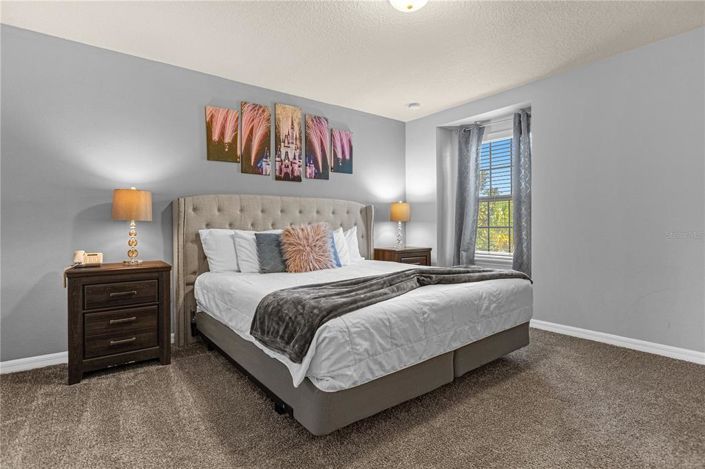 Image No.12-4 Bed Townhouse for sale