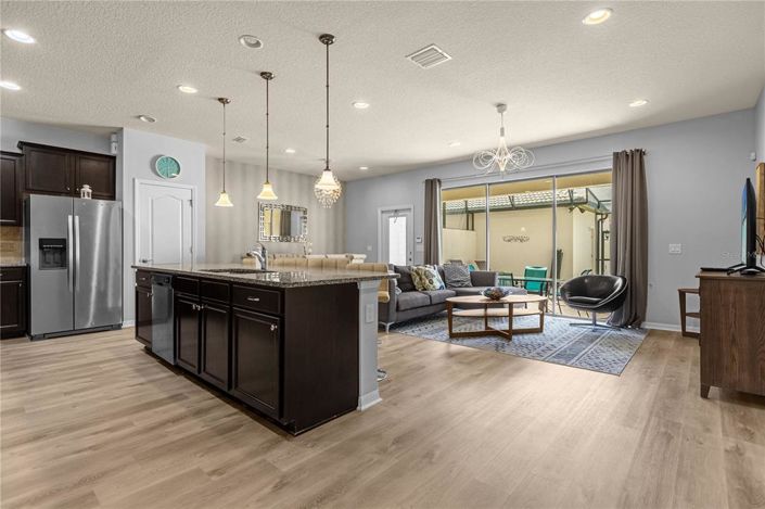 Image No.19-4 Bed Townhouse for sale