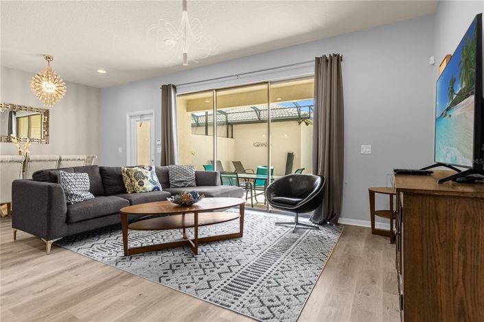 Image No.27-4 Bed Townhouse for sale