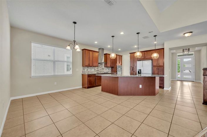 Image No.12-5 Bed Property for sale